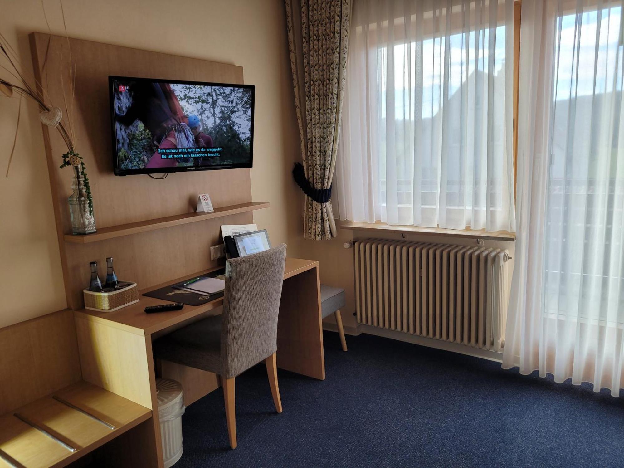 Stahlecker Hof Hotel Lichtenstein  ภายนอก รูปภาพ